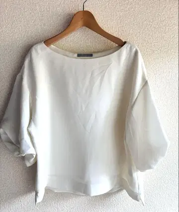 natural beauty 화이트 보트넥 반소매 셔츠 13 사이즈