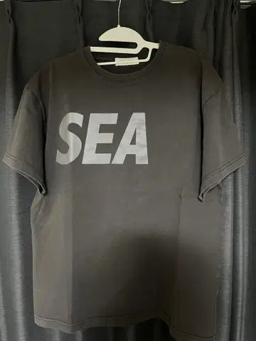SEA WIND AND 그레이 티셔츠