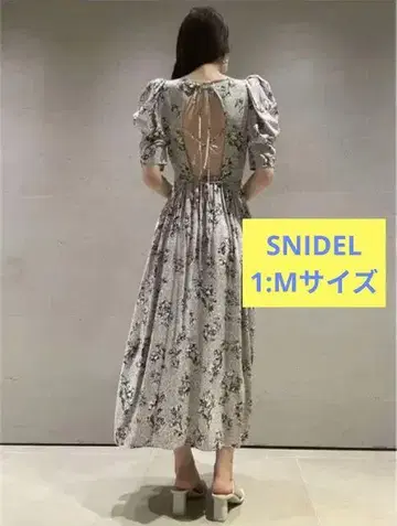 새상품급 snidel 백 오픈 바리에 프린트 레이온 원피스