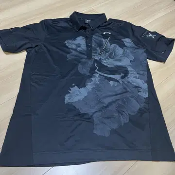 Oakley 꽃무늬 프린트 블랙 셔츠 새상품급