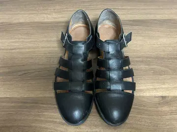 지유 리얼 가죽 구르카 샌들 블랙