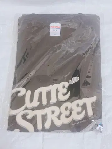 CUTIE STREET 로고 티셔츠 사이즈: XL