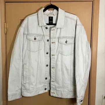 화이트 데님 자켓 M 사이즈 아트 프린트