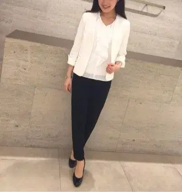엠프리미어 노카라 자켓 여성용 자켓 화이트 정장