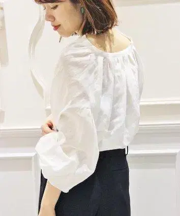 P/린넨 볼륨 슬리브 블라우스
