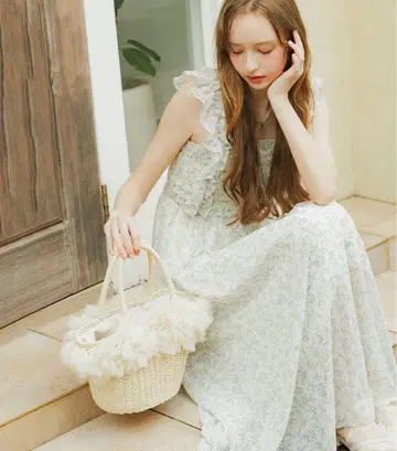 프릴 숄더 레이스업 원피스