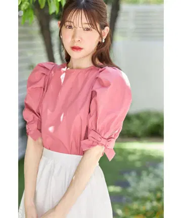 소매 리본 포함 퍼프 슬리브 블라우스