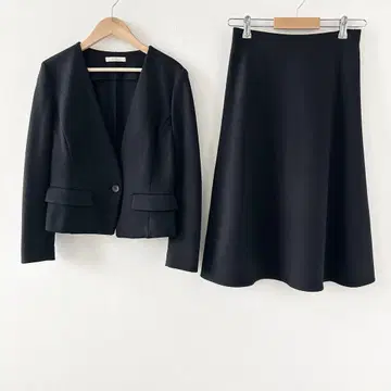 EPOCA 정장 셋업 노카라 자켓 스커트 블랙