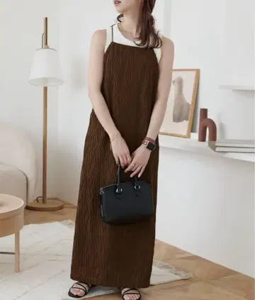 디스코트 입체 자카드 원피스