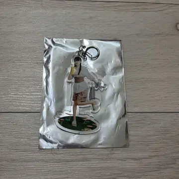 아크릴 키링 맥주 들고 있는 캐릭터