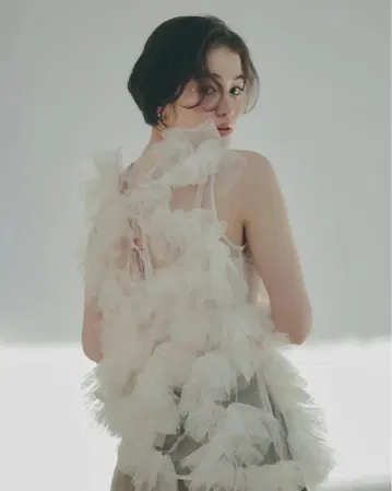 NOTRE emor 비대칭 튤 상의