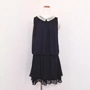펄 칼라 부착 블랙 원피스 슬리브리스 (38) 고급스러운 쉬폰