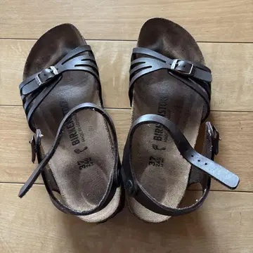 BIRKENSTOCK 브라운 스트랩 샌들 37