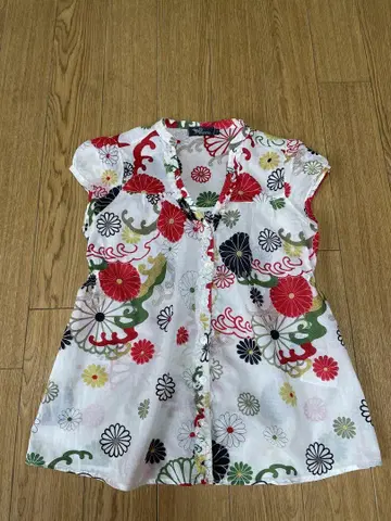 파곤 꽃무늬 반팔 셔츠 M 사이즈