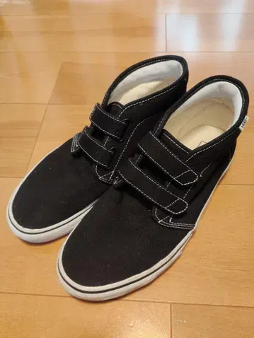 VANS 블랙 캔버스 하이컷 신발