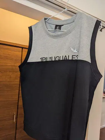 1piu1uguale3 종이학 로고 슬리브리스 베스트 XL