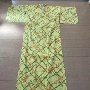 리본 무늬의 노랑 유카타