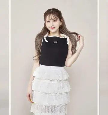 다리치 리본 DD 로고 슬리브리스 탑 블랙 새상품