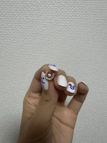Hirotaka 벨루가 다이아몬드 귀걸이 (한쪽 귀만)