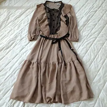 리나시멘토 원피스 프릴