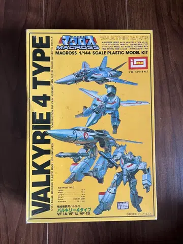마크로스 Valkyrie 4 Type 1/144 프라모델