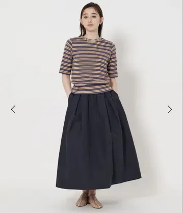 택 포함 새상품 UNITED ARROWS 볼륨 플레어 스커트 네이비 M