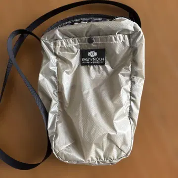 새상품급 백나운 숄더백