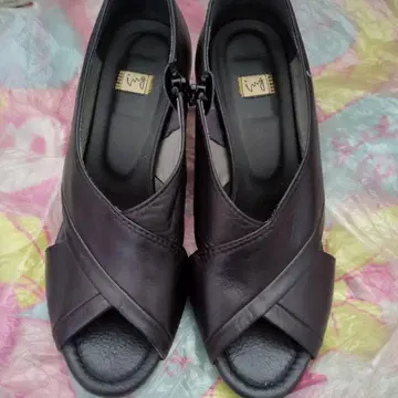 가죽 오픈토 힐 샌들 23.5cm