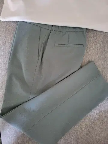 띠어리 럭스 크롭 팬츠 36