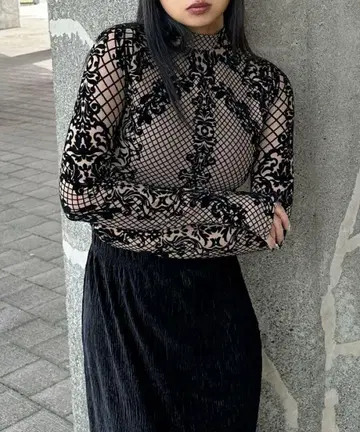 레이스 디자인 보디수트 러브유 LVEU.
