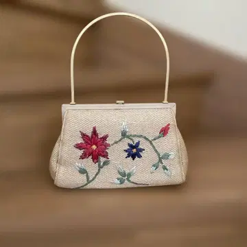 모스키노 앤티크 백 꽃 자수