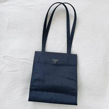 GUESS 핸드백 숄더백 다크 그레이