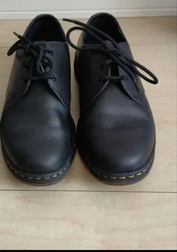 Dr. Martens 블랙 레이스업 슈즈