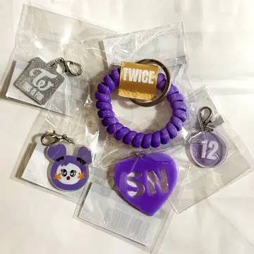 TWICE POPUP 워크숍 코일 키링