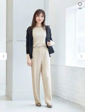 유니클로 베이지 플리츠 셋업