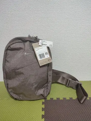 Nike 바디백 브라운