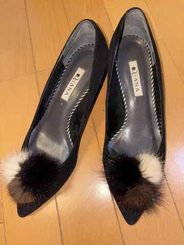 DIANA 퍼 탈부착 가능 스틸레토 힐