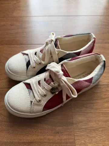 BLUE LABEL 스니커즈 빨간색 체크 무늬 23cm