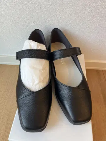 소가죽 스트랩 펌프스 23.5cm