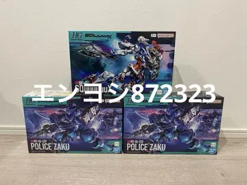HG 1/144 군경 자쿠 2개 지크 액스 1개