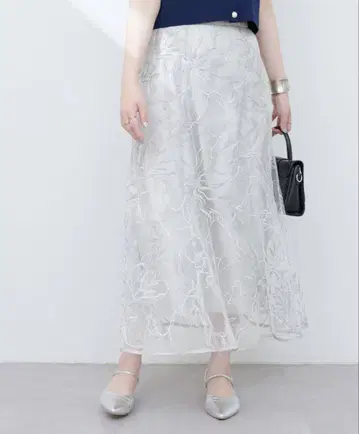 튤 자수 절개 스커트 natural couture