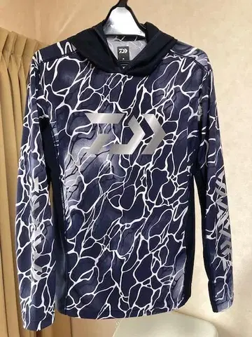 Daiwa 후디 게임 셔츠 DE-3725 타이 네이비 M 사이즈