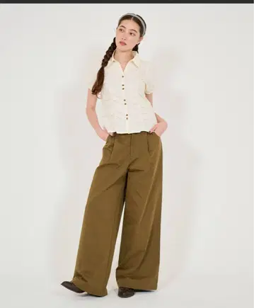 턱이 있는 루즈 와이드 치노 팬츠 TINA: JOJUN