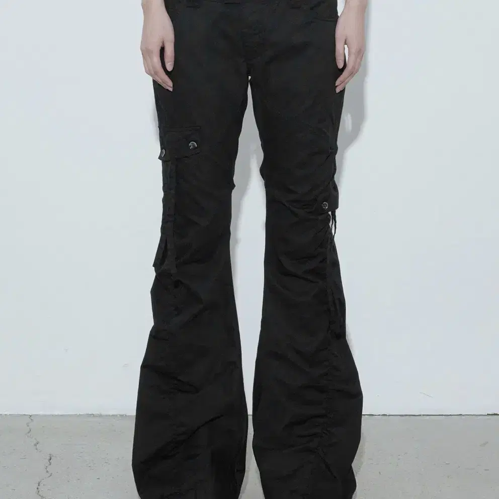 【BohemSeo】 WASHED SHIRRING CARGO PANTS BOHEMIAN SEOUL | 보헤미안서울 Bohemian Seoul WASHED SHIRRING
