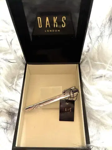 DAKS 실버 넥타이핀 박스 포함