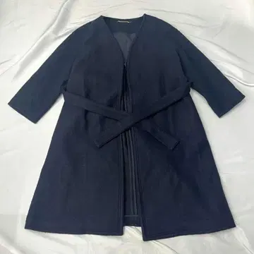 Mila Owen 내추럴 가운 코트 노카라 네이비