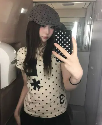 BAUF dot slim fit t-shirt 도트 티셔츠 한국 화이트