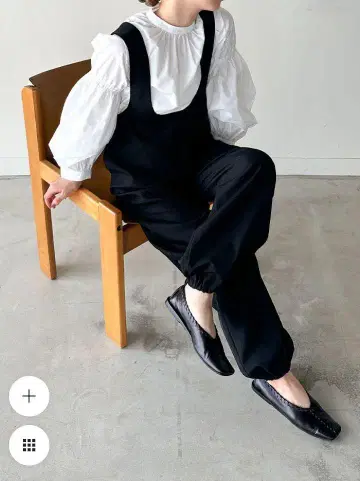 select MOCA by son 딥 U 넥 살로펫