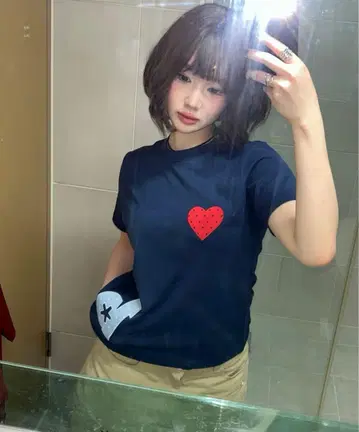 BAUF Angel Wing Slim Fit T-Shirt 한국 티셔츠