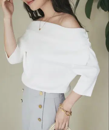 la boutique bonbon 오프숄더